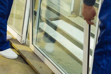 Commercial Glass Repair Technician in Winter Haven, FL